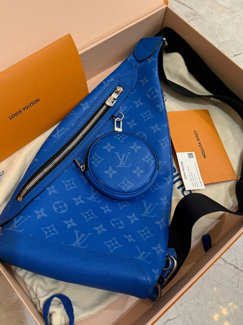 Louis Vuitton Monogram Blue Crossbody Sling bag with Round Pouch due M31075 new
